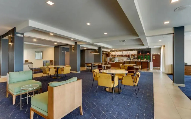 Courtyard Lexington South/Hamburg Place