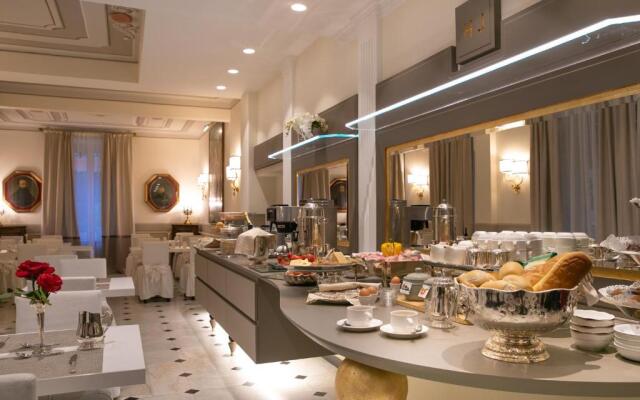 Hotel Jolanda
