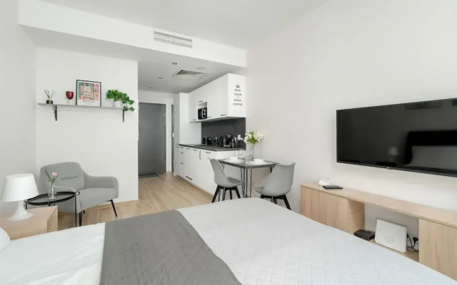 Studio in Poznan Center by Renters