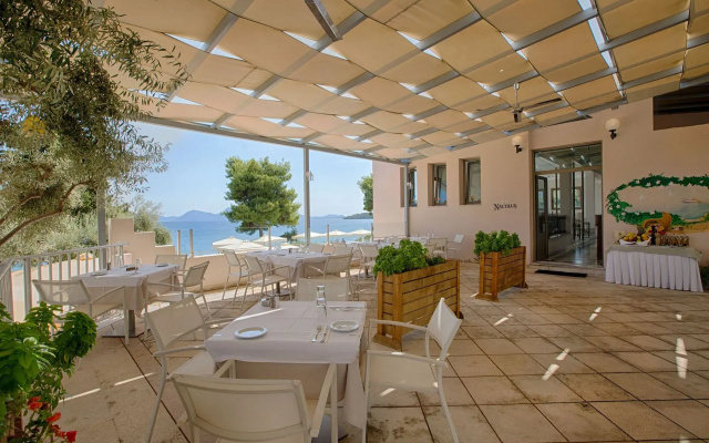 Porto Galini Seaside Resort & Spa