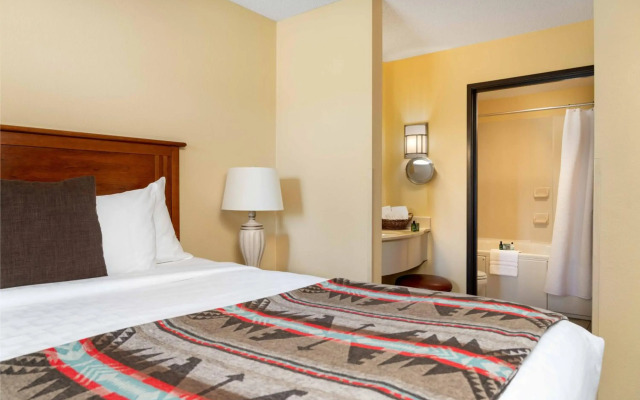 MCM Elegante Lodge & Suites Ruidoso