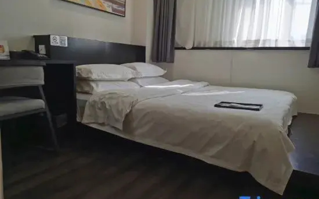 Ripple Hotel(Yantai University Wanxianghui Branch)
