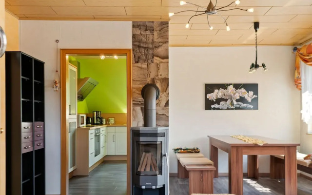 Garden View Apartment in Erzgebirge near Forest