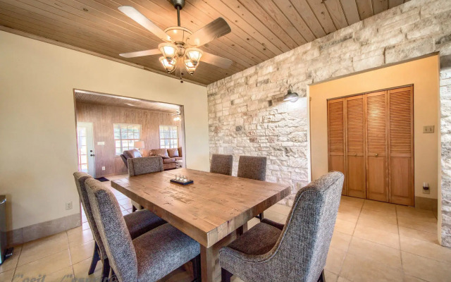 Pecan Farm Haus in Fredericksburg