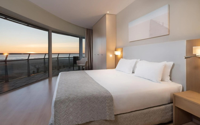 Eurostars Oasis Plaza Hotel