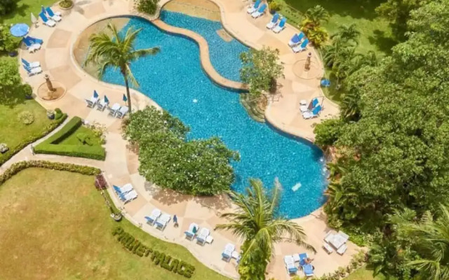 Patong Beach Gardens - Pool, Fast Wifi, Smart TVs