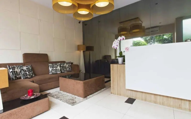 W Home Express Tebet