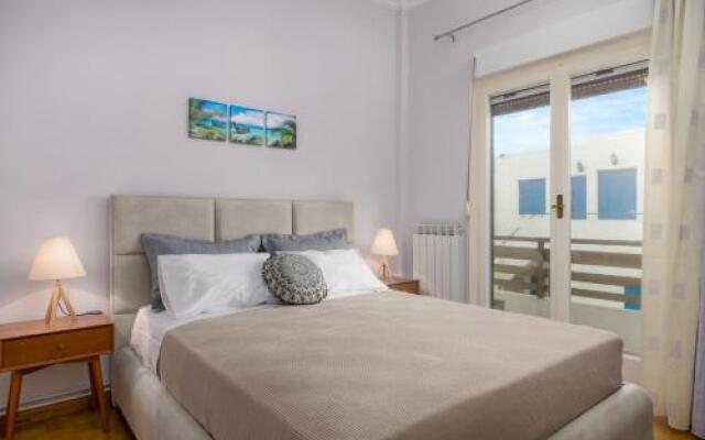 Fully Equipment House With Sea View Adamas Bay