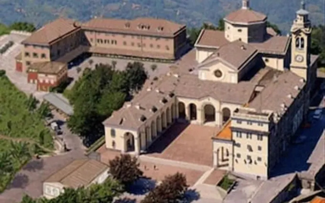 Hotel Massena