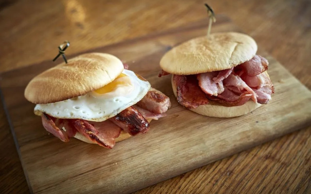 Winston Bar and Grill