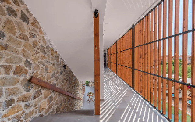 Dandelion Premium Suites