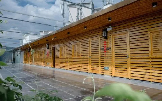 Quanzhou Dehua Yixuan Crossing Hotel (Cidu Avenue Branch)