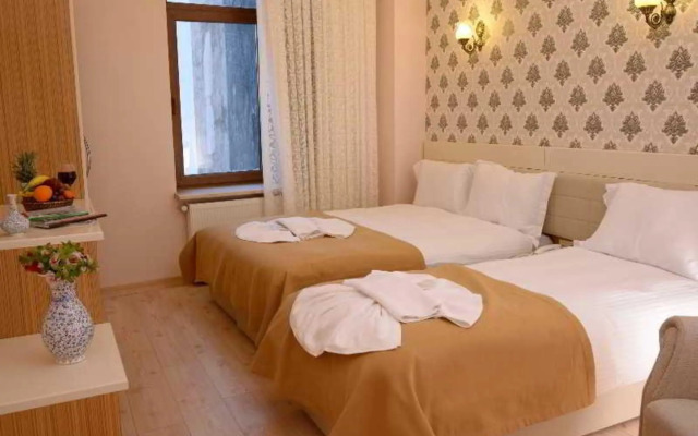 Grand Seigneur Hotel