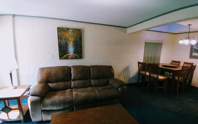 Divya Sutra Plaza and Conference Centre, Vernon, BC