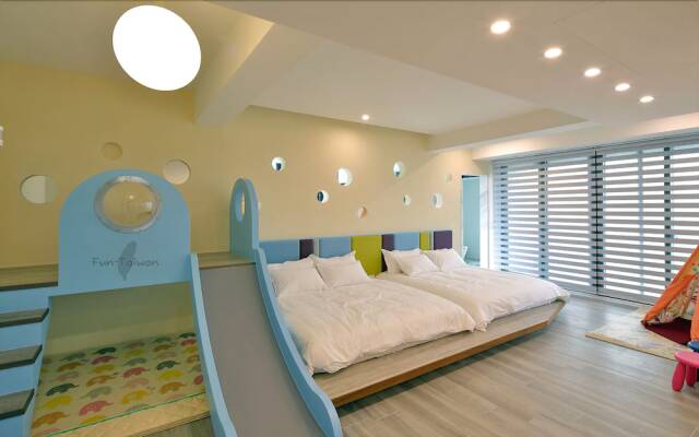 Wo Club Hall