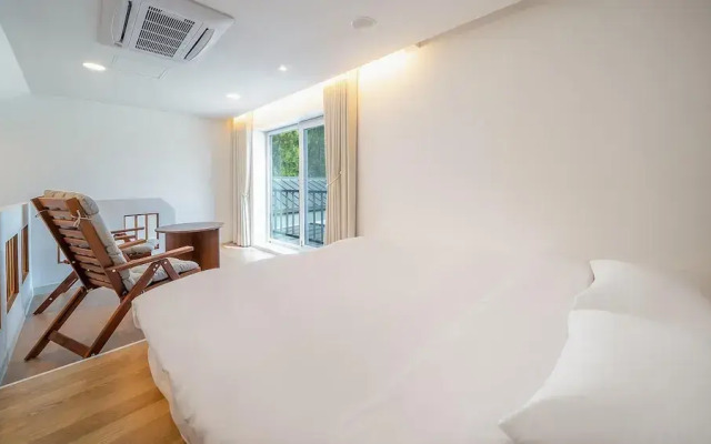 Changwon 055 Poolvilla