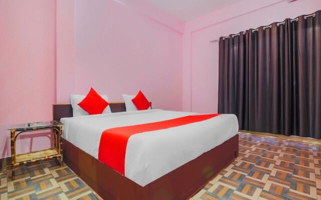 OYO 15449 Hotel Padma