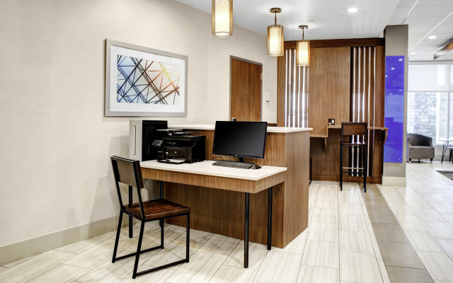 Holiday Inn Express & Suites Coldwater