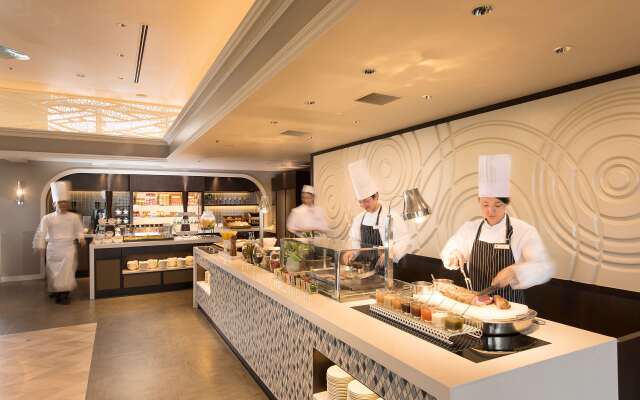 DoubleTree by Hilton Naha Shuri Castle