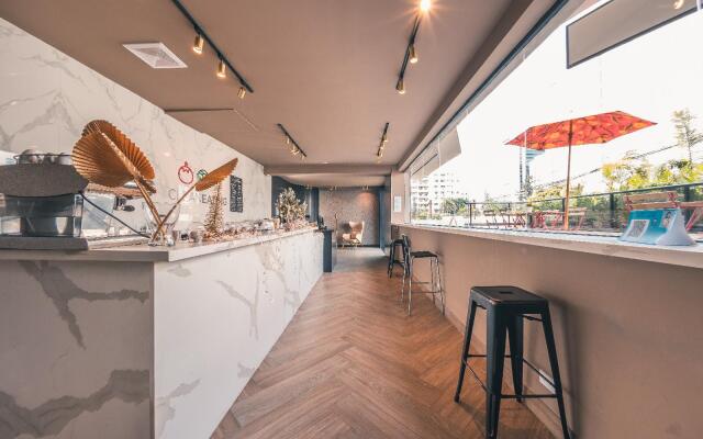 Regatta Living Hotel By Mint