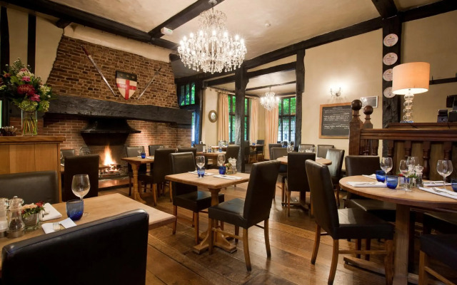 The George Hotel