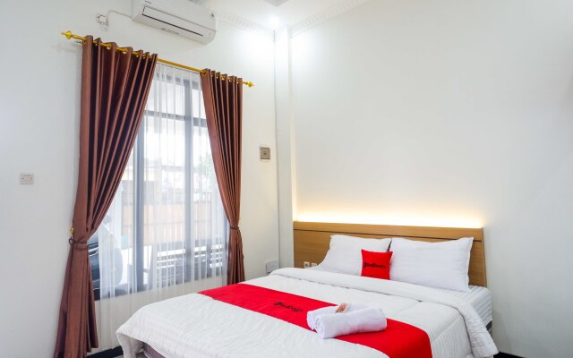 RedDoorz near Terminal Tirtonadi 2