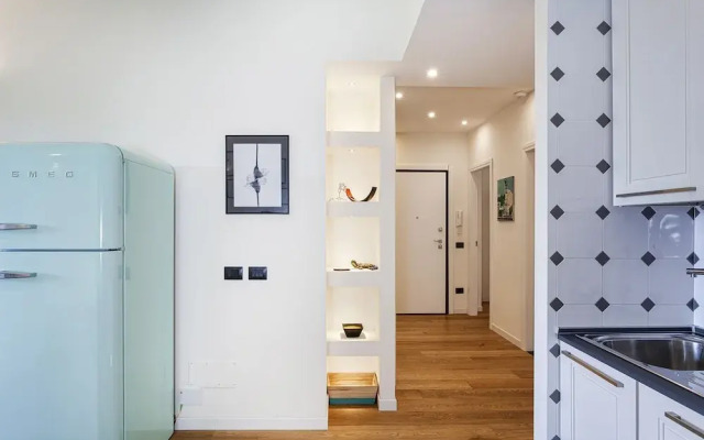 Bright Shelley Apartment by Wonderful Italy