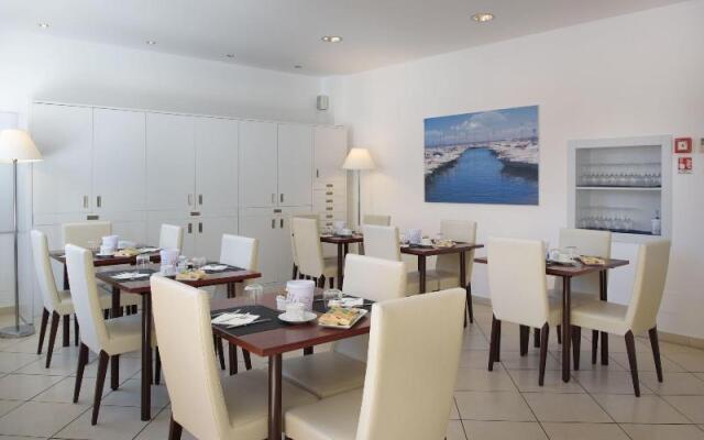 Hotel La Marina