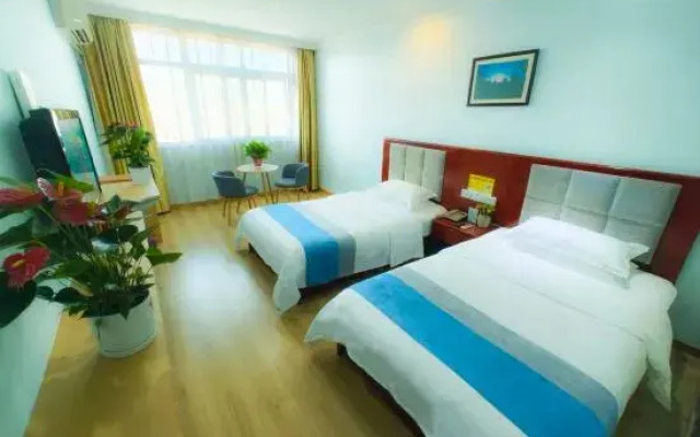 Tianyi Holiday Hotel