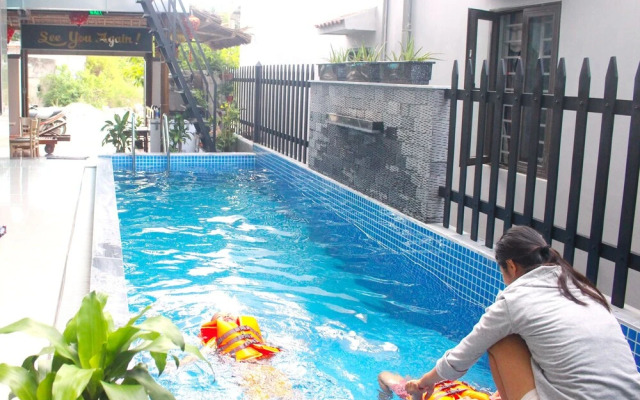 Sunshine Ha My Beach Villa