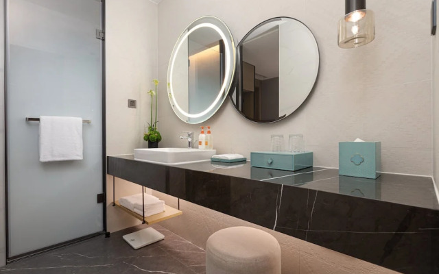 Crowne Plaza Jiangmen Binjiang by IHG