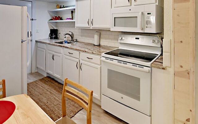 135 Sea Breeze - Coastal Chic Cutie 1 Bedroom 1 Bathroom Condo