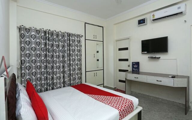 OYO 16534 Hotel HR Residency