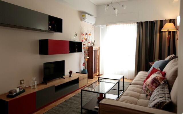 Comfy & Tasteful Central Apt • 1' to Metro Station