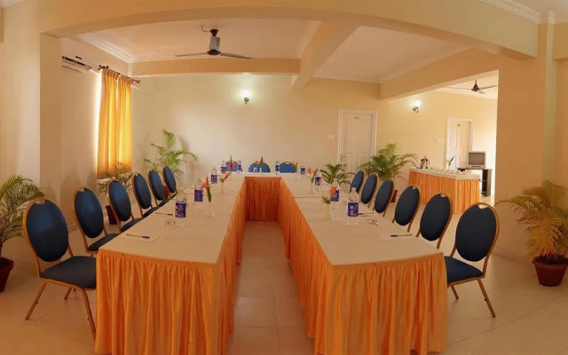Ambadys Palmgrove Club