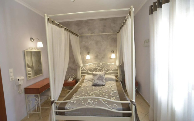 Polydefkis Hotel