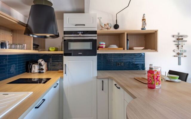 La Corniche - INH 33567