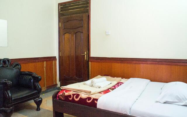 Rays Hotel
