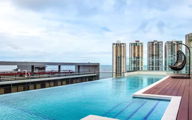 Modern Condo City Center