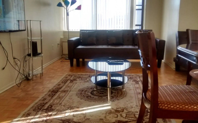 Toronto Furnished Living - Gerard St. E