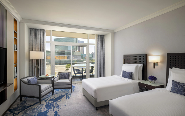 Beach Rotana Hotel - Image 3