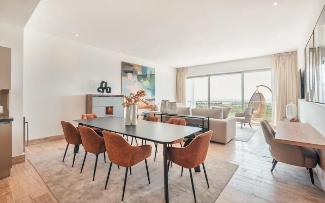 Modern Two-bedroom Apt With Balcony in Cap Cana