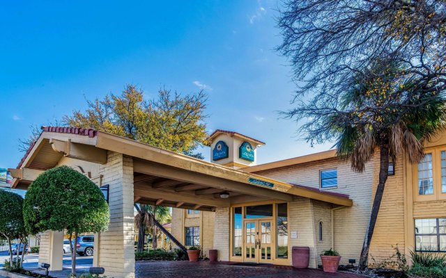 La Quinta Inn by Wyndham San Antonio Vance Jackson