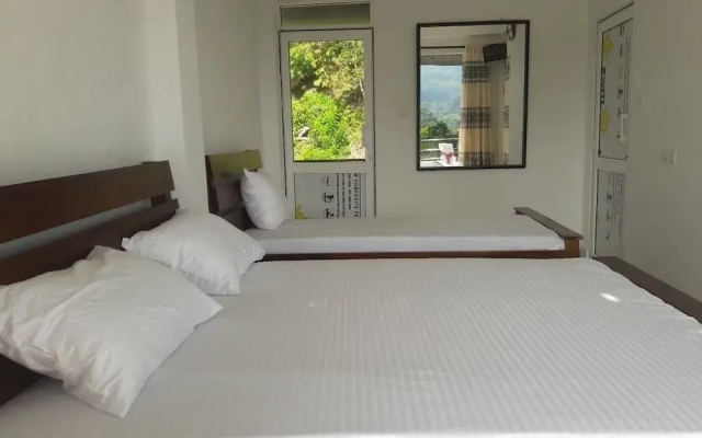 The Onex Paradise Ella