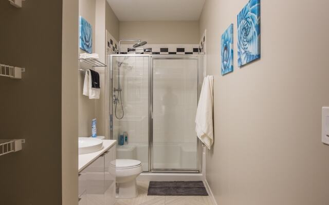 1 BR & 2 BR Apt in Central Business District by Frontdesk
