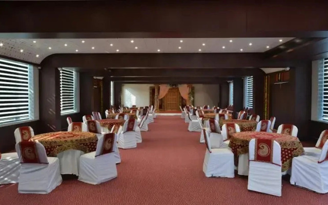 Hotel The Grand Saakar Tiara