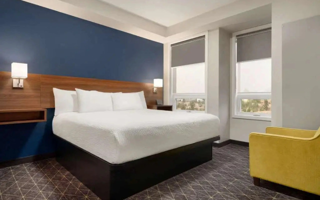 Howard Johnson Kelowna