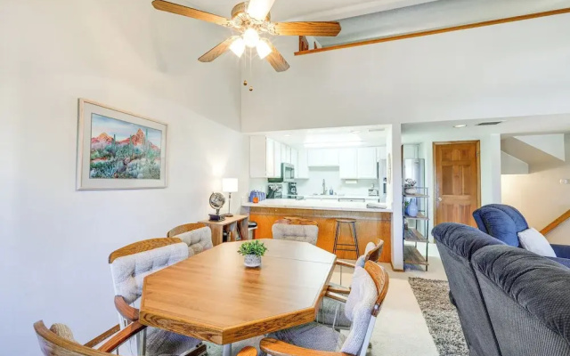 Cozy Flagstaff Retreat w/ Balcony & Mtn View!