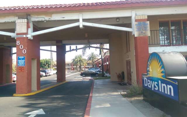 Days Inn by Wyndham Hemet