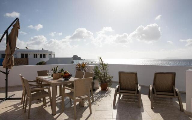 Aegean Eyes 3bd House Βy the Sea